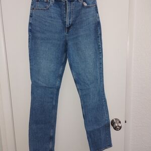 JUST REDUCED!      Abercrombie & Fitch Women's Straight Leg Blue Jeans